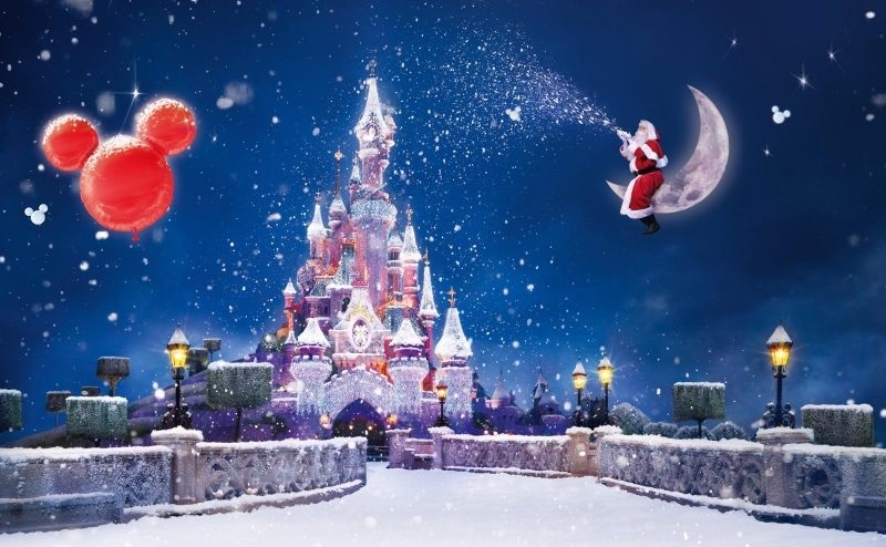 Santa Claus Magic Moon Snow Castle Balloons