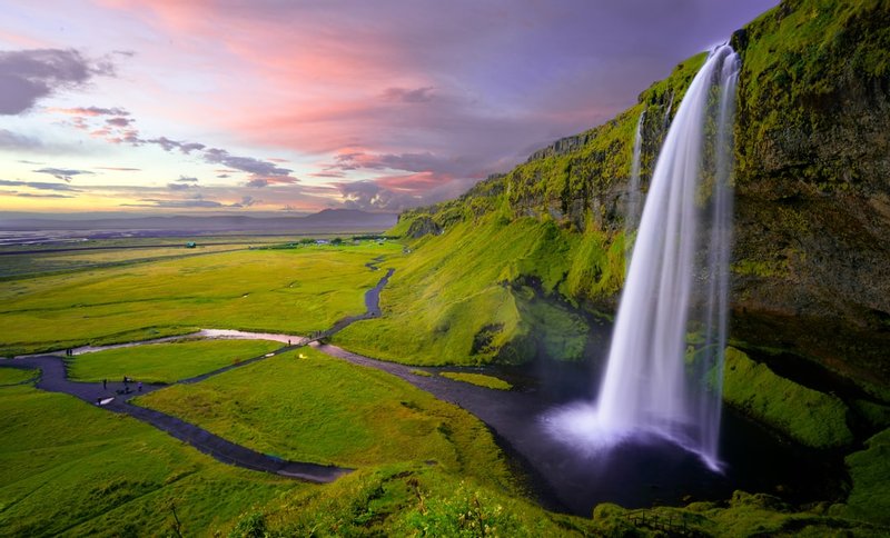 waterfalls at daytime photo